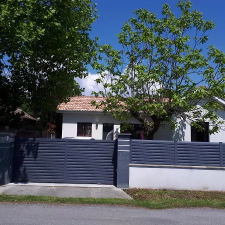 Pres De La Villa